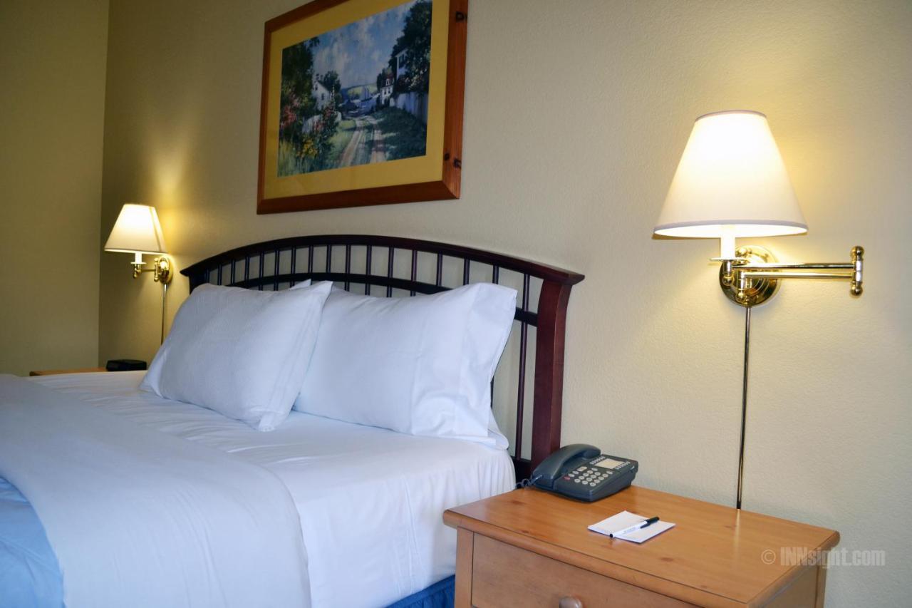 Sebastopol Inn Экстерьер фото