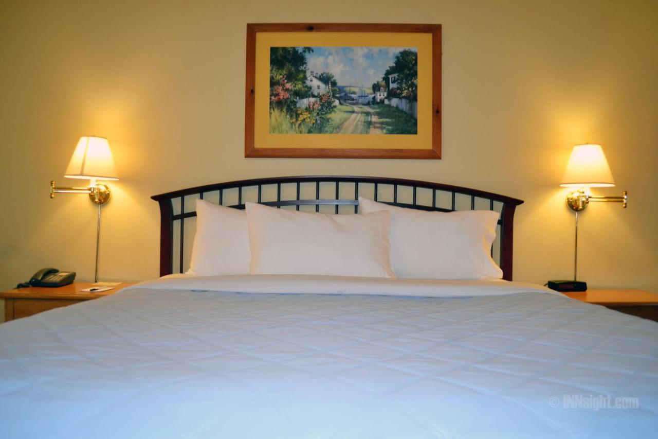Sebastopol Inn Экстерьер фото